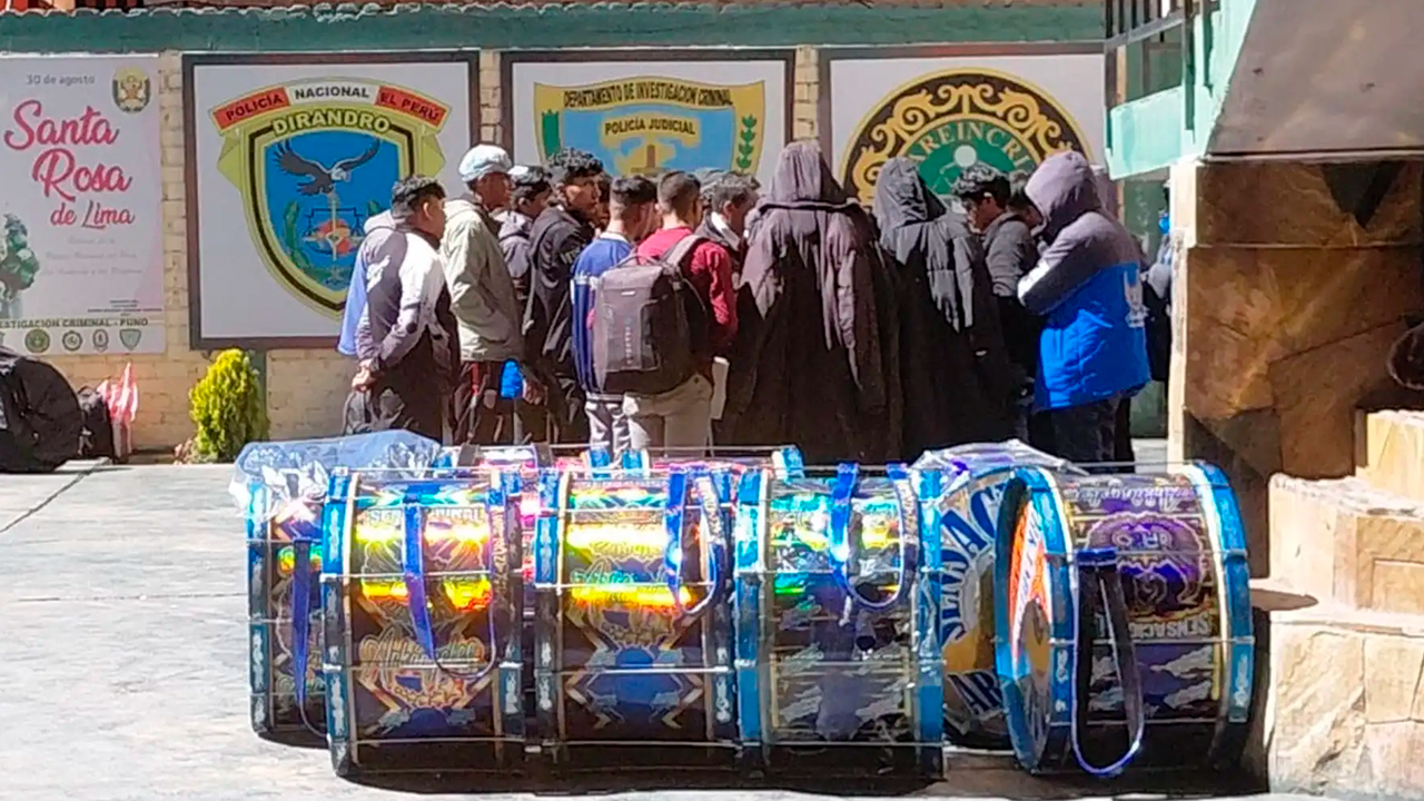 Intervienen a 62 músicos bolivianos por ingreso irregular al país en Puno